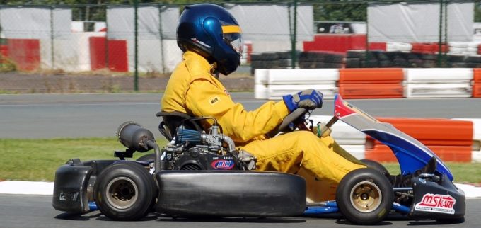 go-karting-3296757_1920